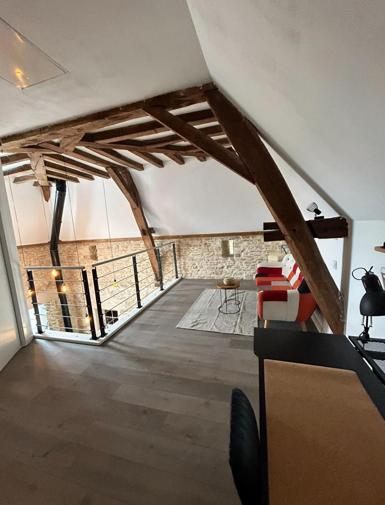 Le Gite Du Chateau Mouton Chatenoy-le-Royal Екстериор снимка